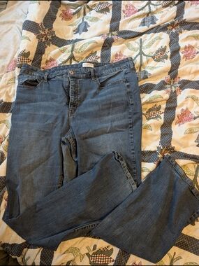 Women’s Blue Stretch Mid-Rise Jeans